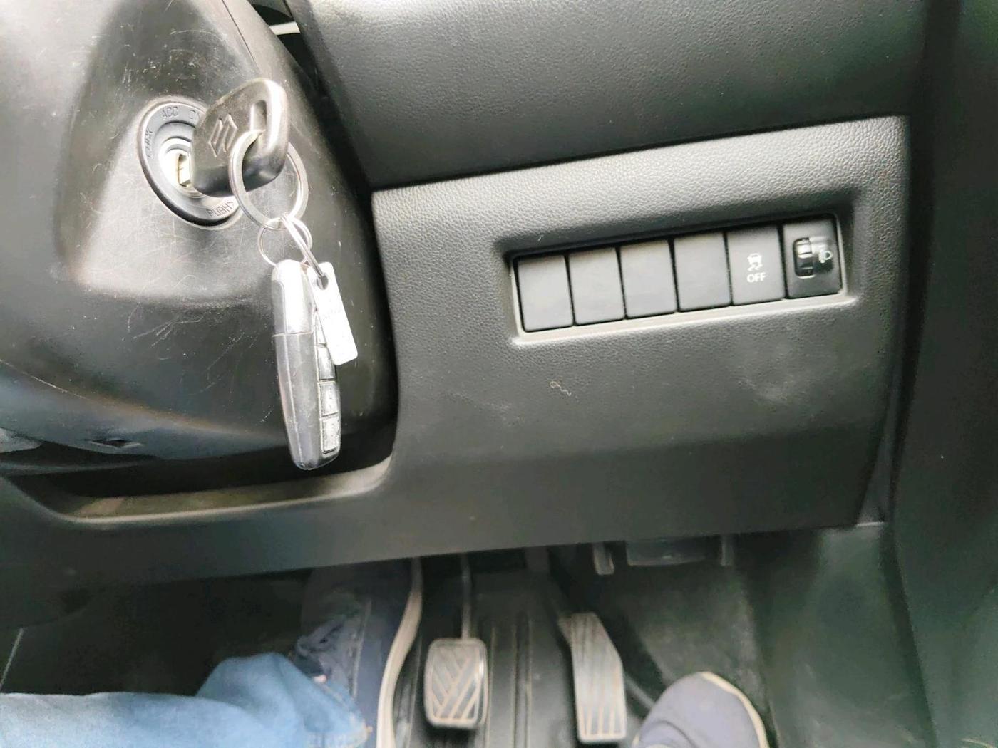 2023 Maruti Swift LXI, Petrol, Manual, 49,066 km, interior