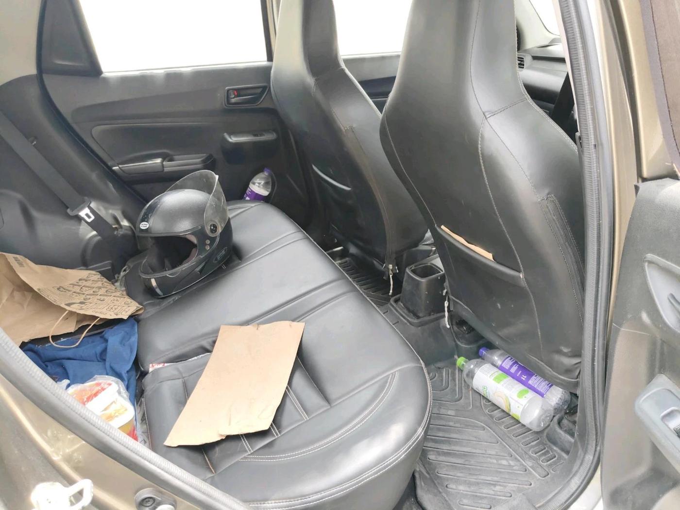 2023 Maruti Swift LXI, Petrol, Manual, 49,066 km, interior