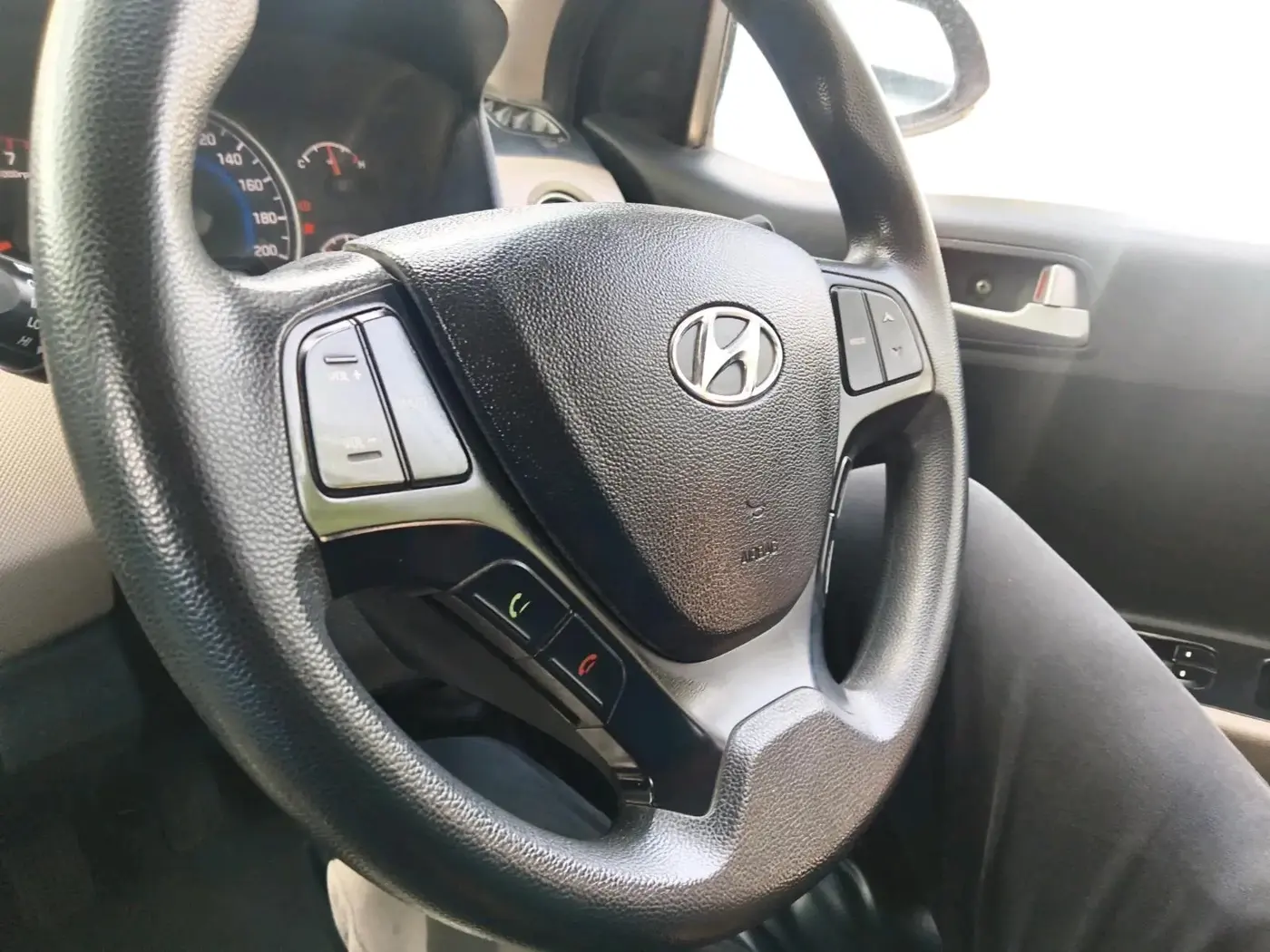 2018 Hyundai Grand i10 SPORTZ 1.2 KAPPA VTVT, Petrol, Manual, 60,034 km, interior
