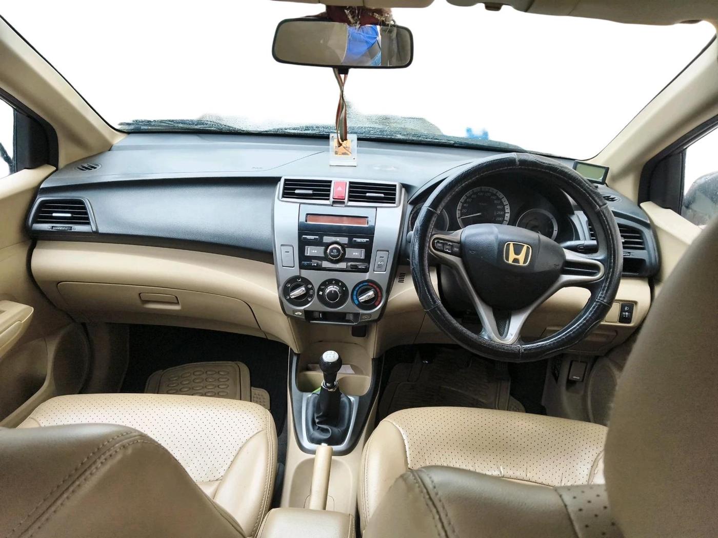 2012 Honda City 1.5L I-VTEC S MT, Petrol, Manual, 1,36,698 km, interior