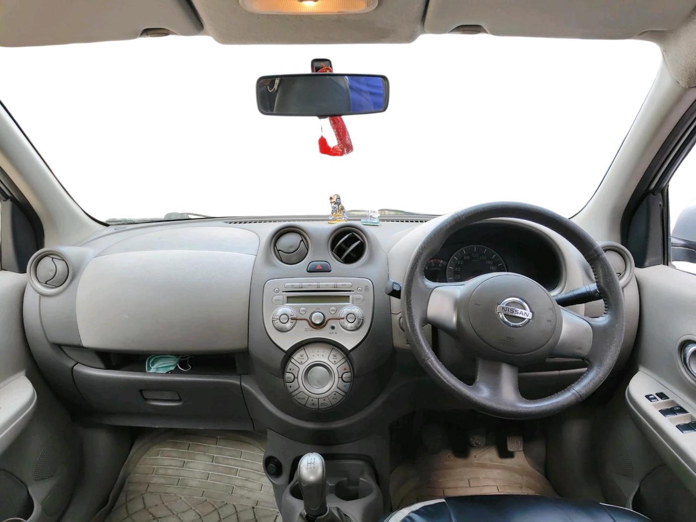 2013 Nissan Micra XV PREMIUM DIESEL, Diesel, Manual, 1,01,612 km, interior