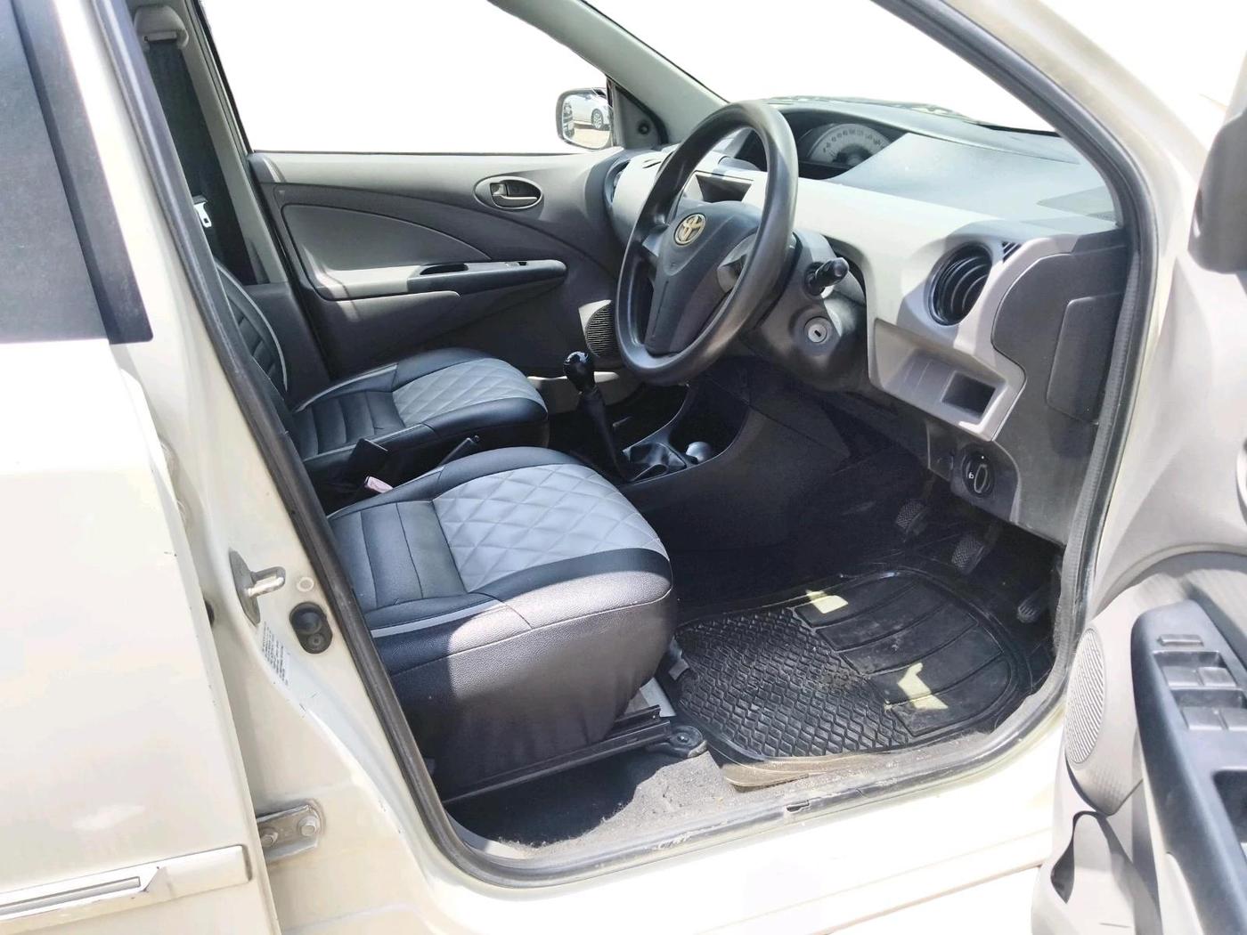 2011 Toyota Etios G, Petrol, Manual, 1,01,824 km, interior