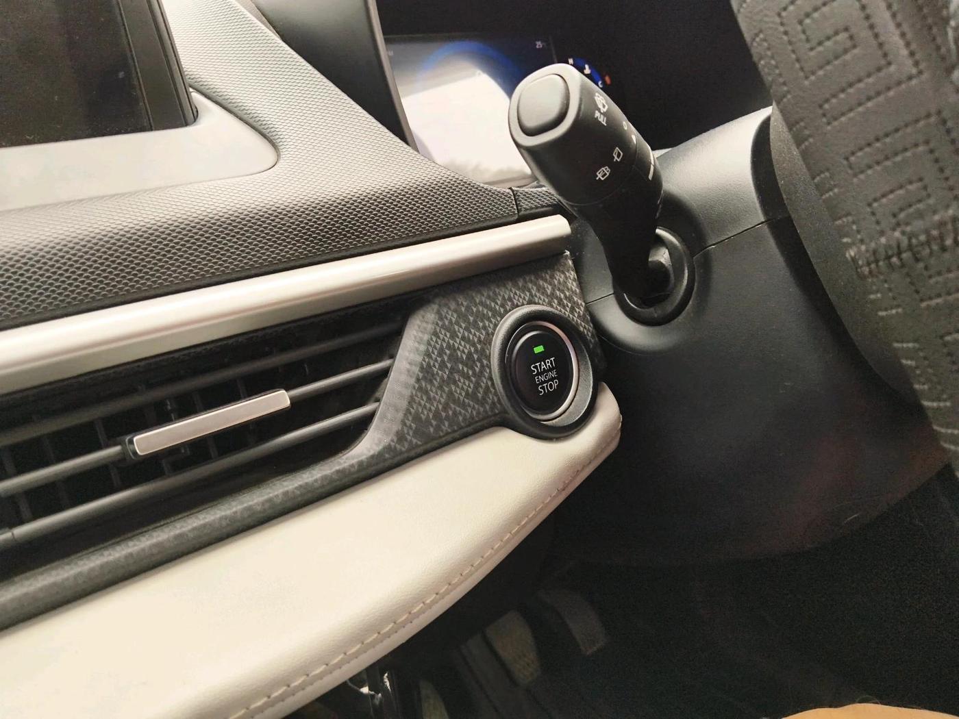 2024 Tata NEXON CREATIVE 1.2 PETROL, Petrol, Manual, 19,093 km, interior