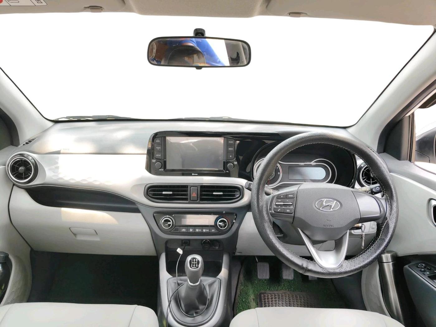 2022 Hyundai GRAND I10 NIOS SPORTZ 1.2 KAPPA VTVT, Petrol, Manual, 25,205 km, interior