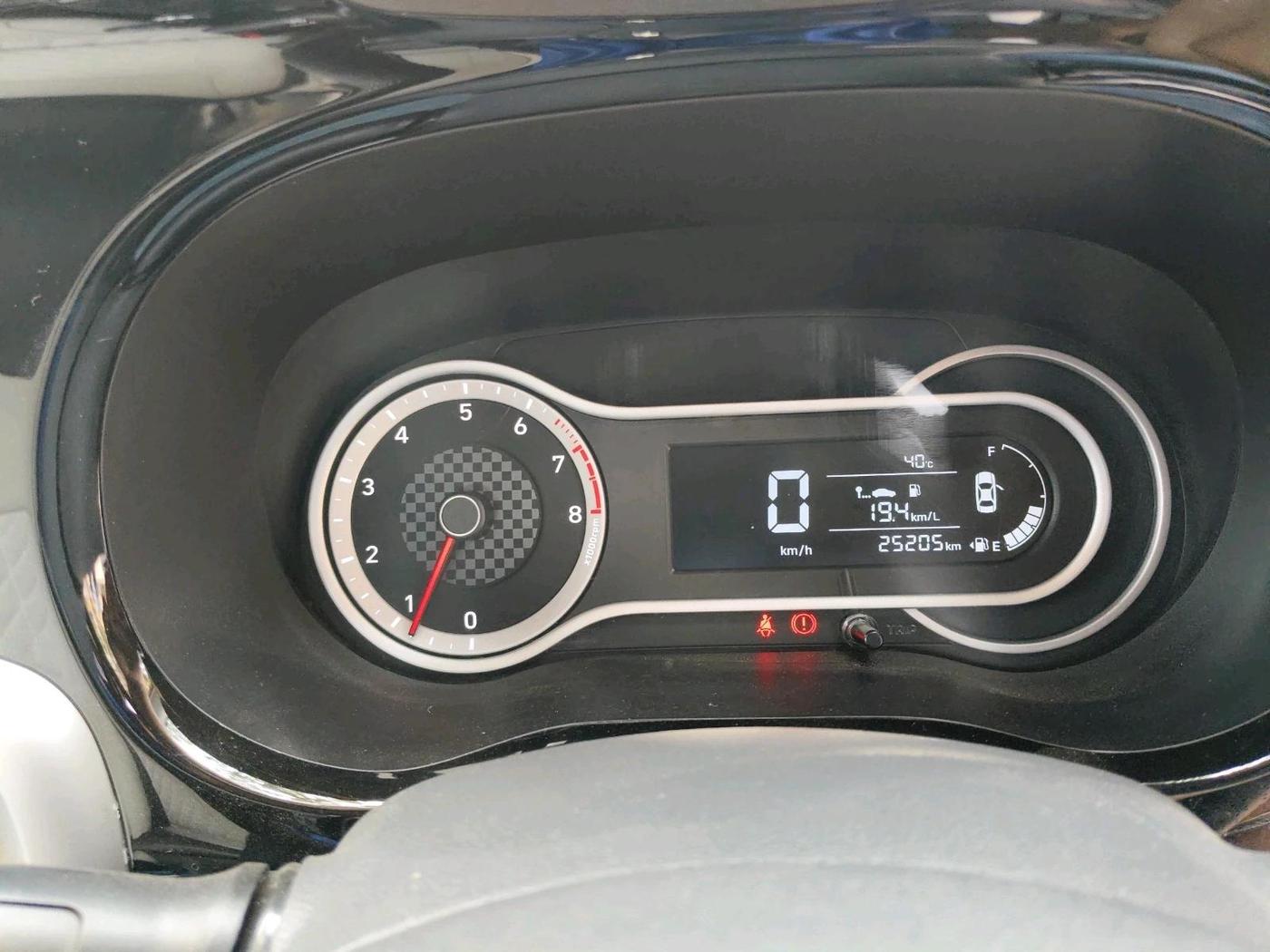2022 Hyundai GRAND I10 NIOS SPORTZ 1.2 KAPPA VTVT, Petrol, Manual, 25,205 km, interior
