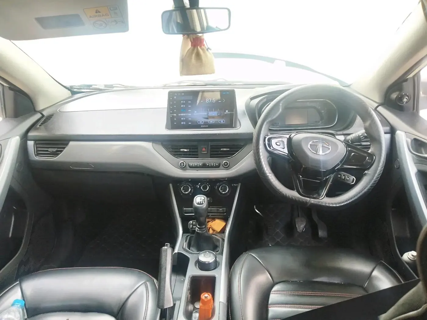 2022 Tata NEXON XM SUNROOF PETROL, Petrol, Manual, 78,807 km, interior