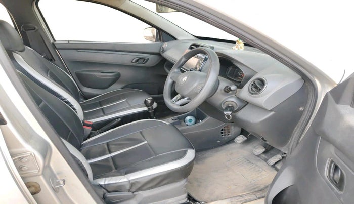 2016 Renault Kwid RXT 0.8, Petrol, Manual, 80,554 km, interior