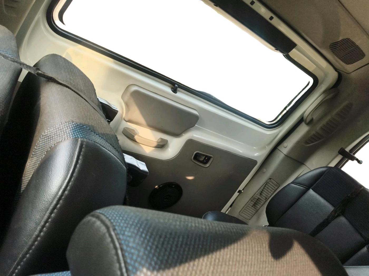 2018 Mahindra Scorpio S11 2WD, Diesel, Manual, 4,649 km, interior