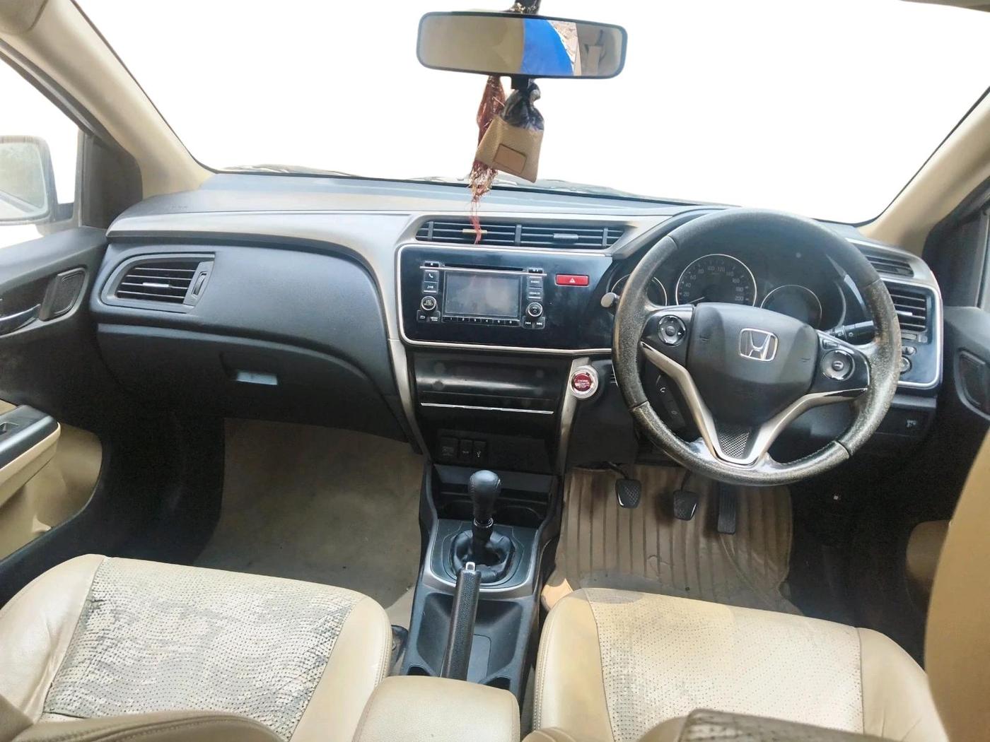 2015 Honda City 1.5L I-DTEC VX, Diesel, Manual, 1,57,728 km, interior