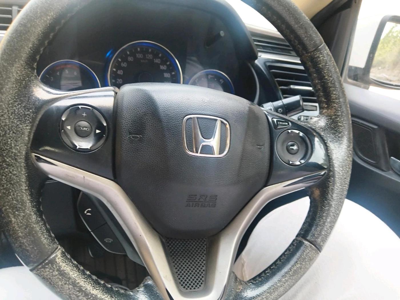 2015 Honda City 1.5L I-DTEC VX, Diesel, Manual, 1,57,728 km, interior