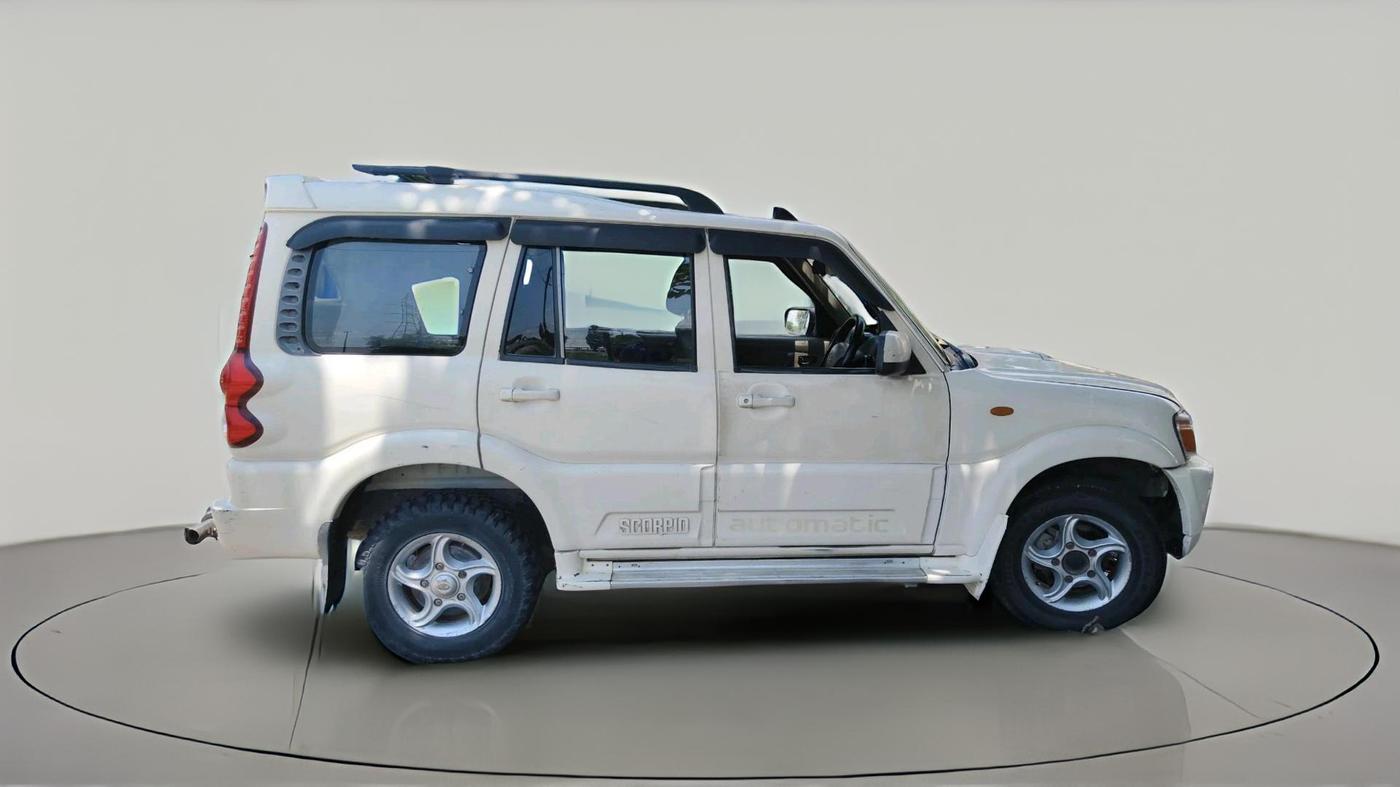 2011 Mahindra Scorpio VLX 2WD AT BS-III, Diesel, Automatic, 1,43,272 km, exterior