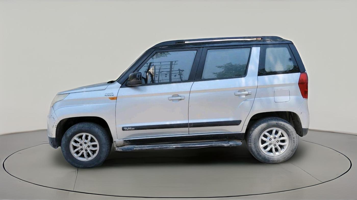 2017 Mahindra TUV300 T8, Diesel, Manual, 1,11,586 km, exterior