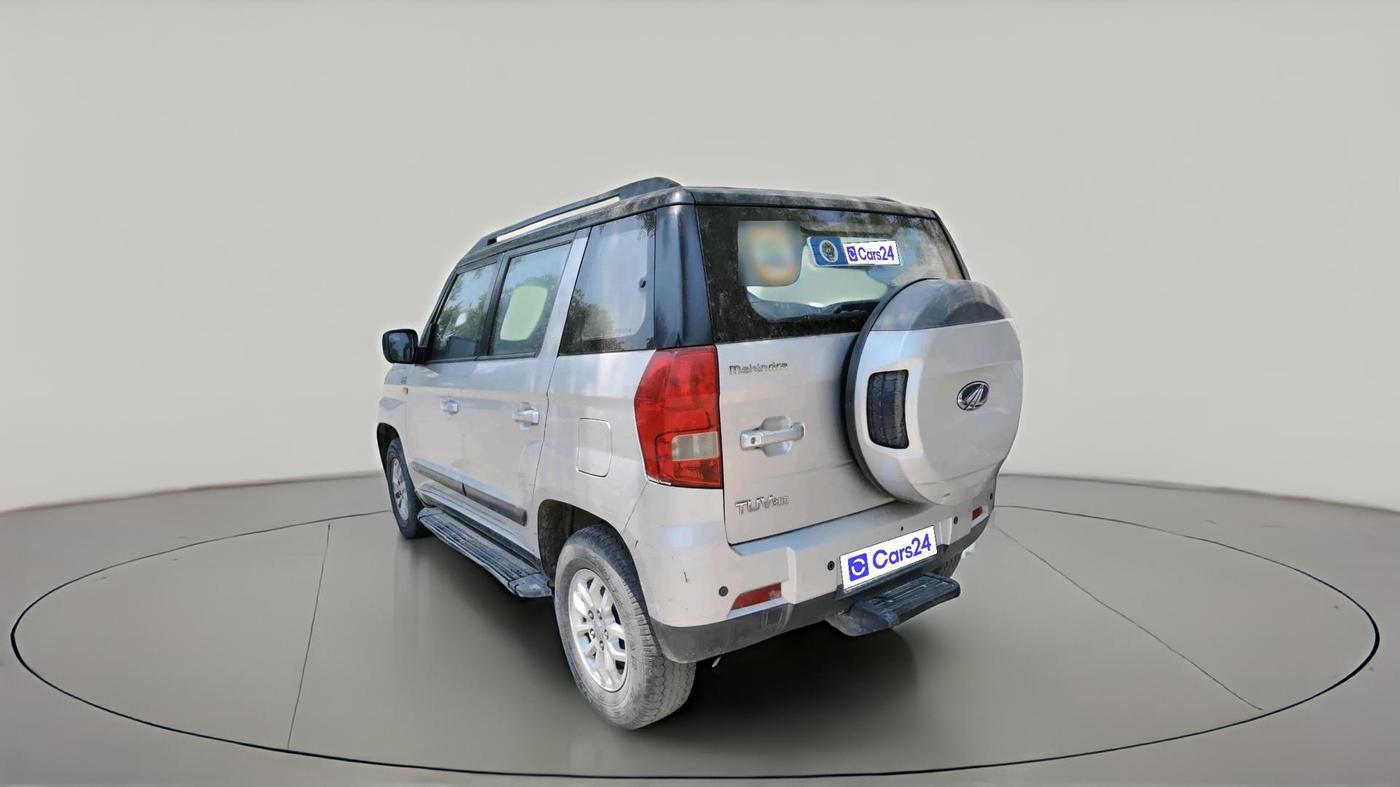 2017 Mahindra TUV300 T8, Diesel, Manual, 1,11,586 km, exterior