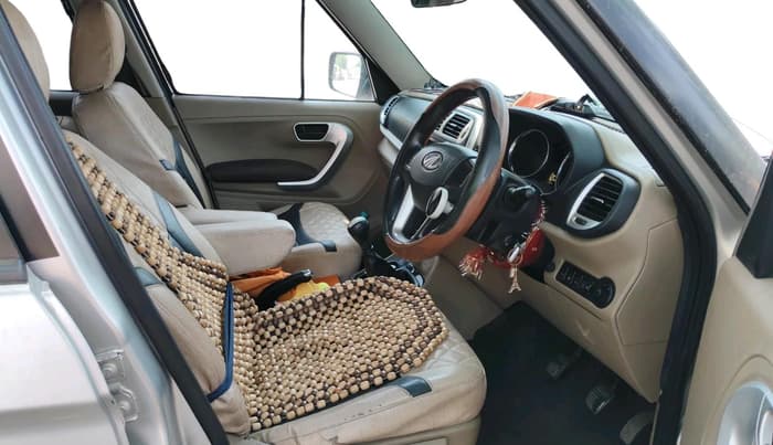 2017 Mahindra TUV300 T8, Diesel, Manual, 1,11,586 km, interior