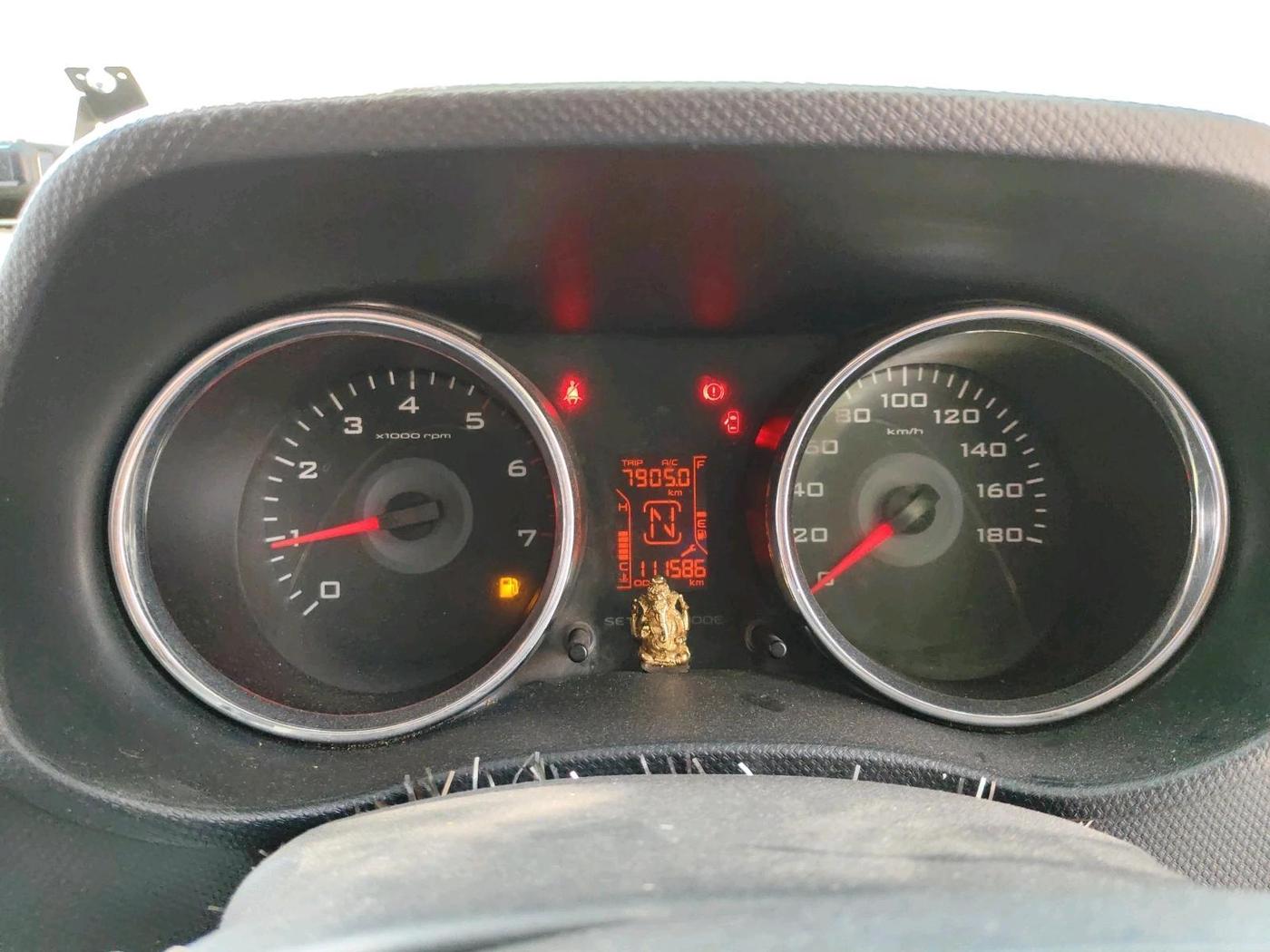 2017 Mahindra TUV300 T8, Diesel, Manual, 1,11,586 km, interior