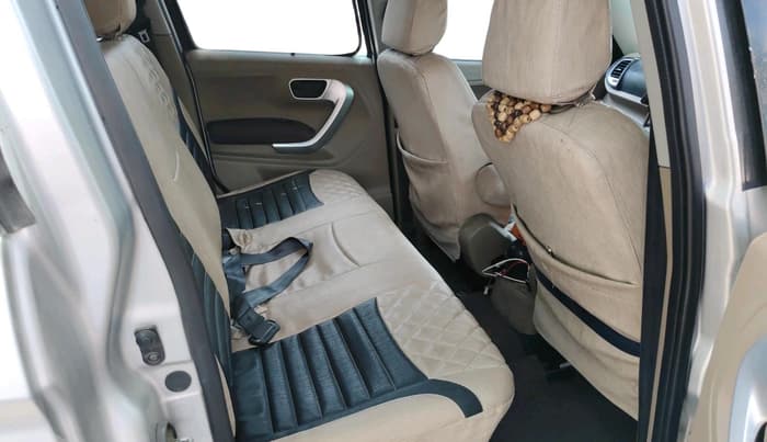 2017 Mahindra TUV300 T8, Diesel, Manual, 1,11,586 km, interior