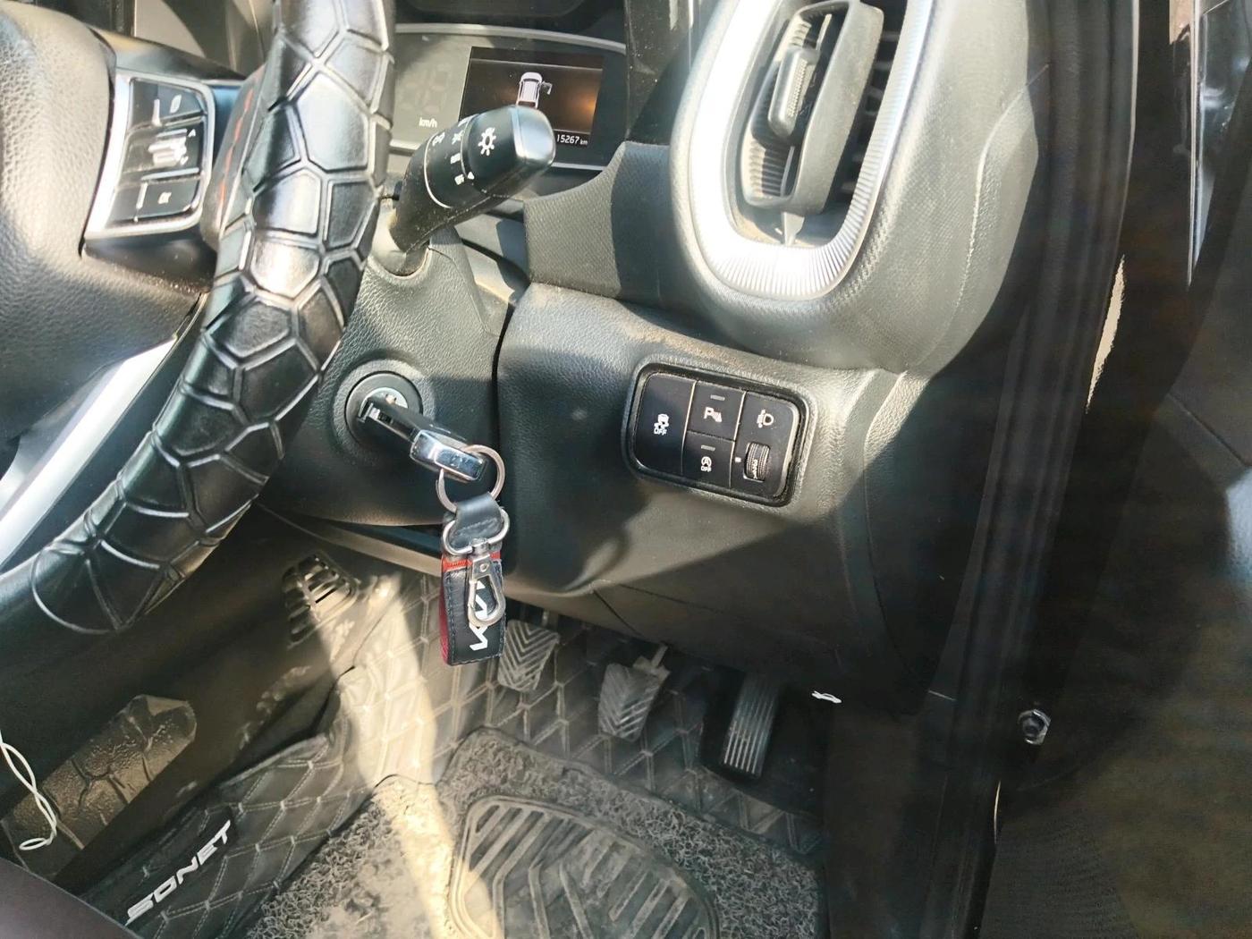 2024 KIA SONET HTK (O) 1.5 Diesel MT, Diesel, Manual, 15,267 km, interior