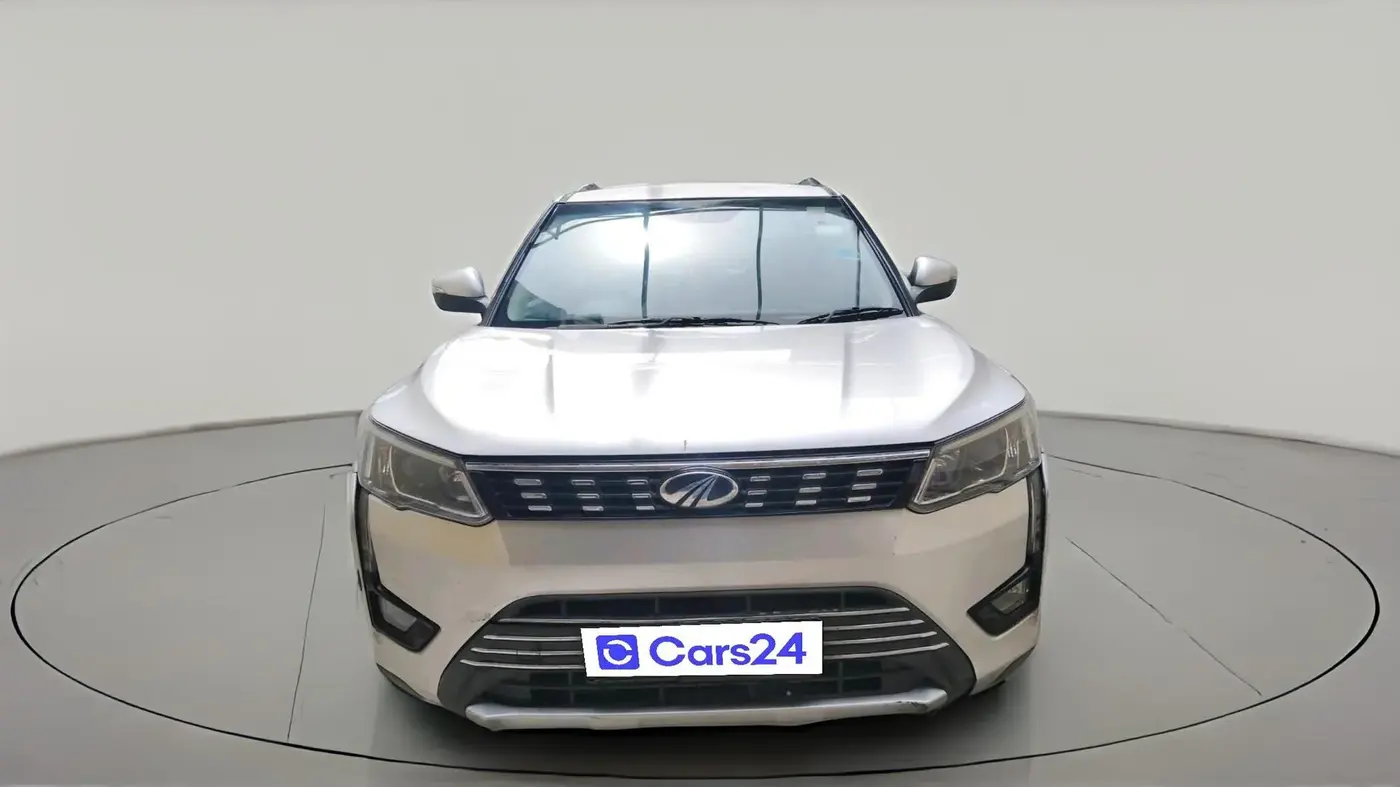 2020 Mahindra XUV300 W8 1.5 DIESEL, Diesel, Manual, 1,19,466 km, exterior