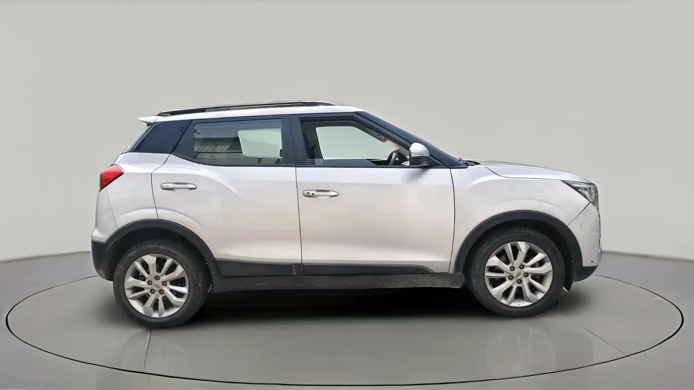 2020 Mahindra XUV300 W8 1.5 DIESEL, Diesel, Manual, 1,19,466 km, exterior