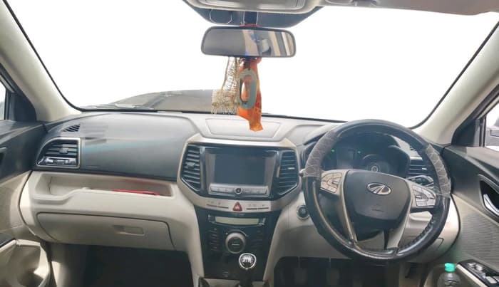 2020 Mahindra XUV300 W8 1.5 DIESEL, Diesel, Manual, 1,19,466 km, interior