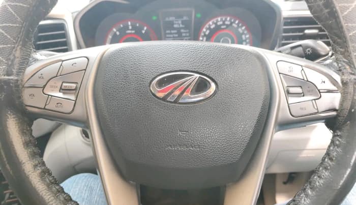 2020 Mahindra XUV300 W8 1.5 DIESEL, Diesel, Manual, 1,19,466 km, interior