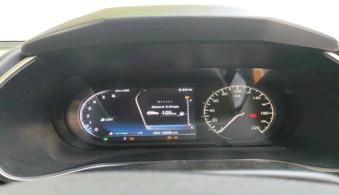 2019 Tata Harrier XZ 2.0L, Diesel, Manual, 1,28,709 km, interior