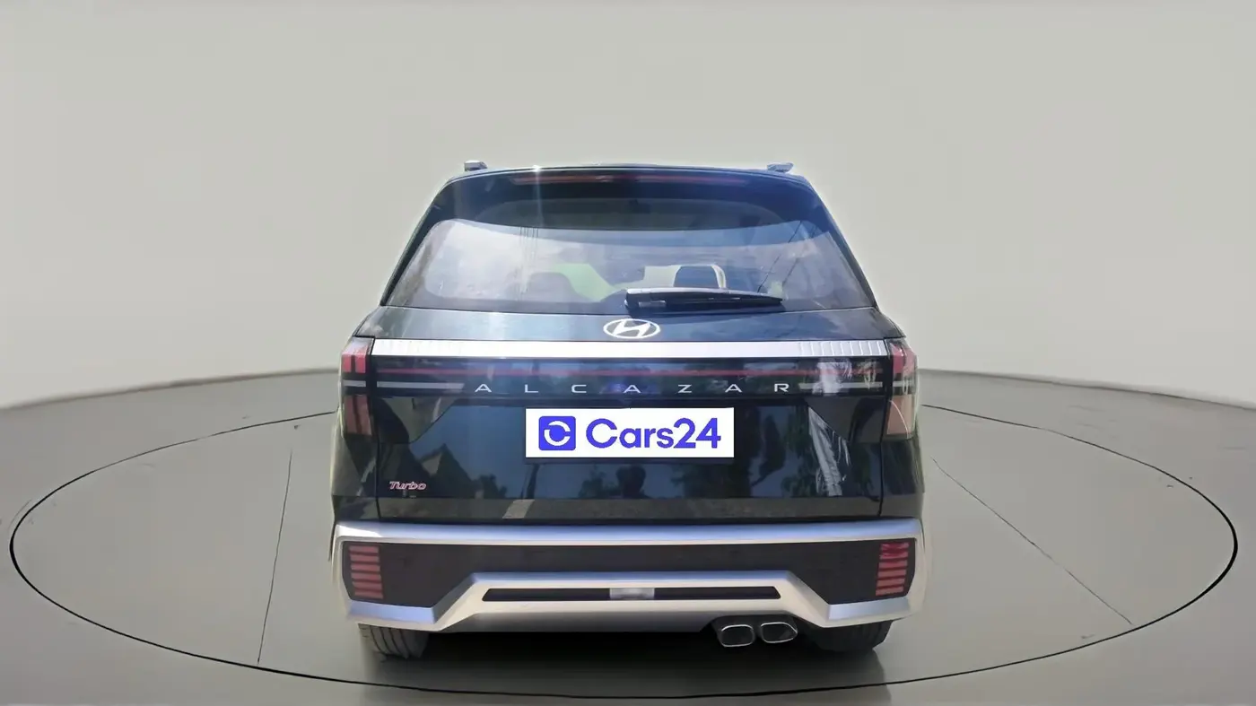 2025 Hyundai ALCAZAR Platinum 7 STR 1.5 Turbo GDi Petrol MT, Petrol, Manual, 5,457 km, exterior