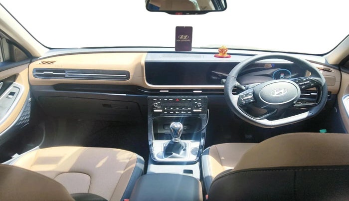 2025 Hyundai ALCAZAR Platinum 7 STR 1.5 Turbo GDi Petrol MT, Petrol, Manual, 5,457 km, interior