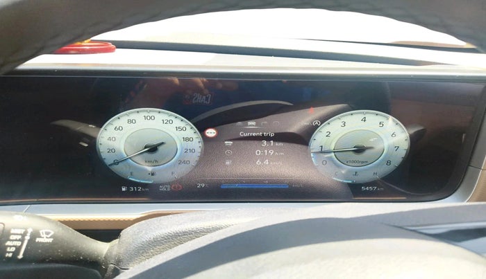 2025 Hyundai ALCAZAR Platinum 7 STR 1.5 Turbo GDi Petrol MT, Petrol, Manual, 5,457 km, interior