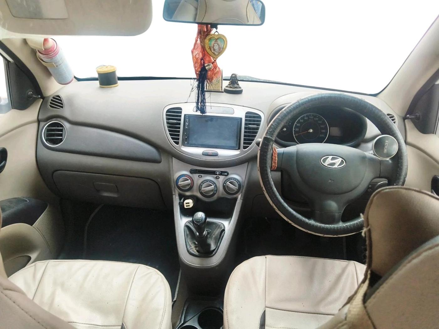 2013 Hyundai i10 ERA 1.1, Petrol, Manual, 71,328 km, interior