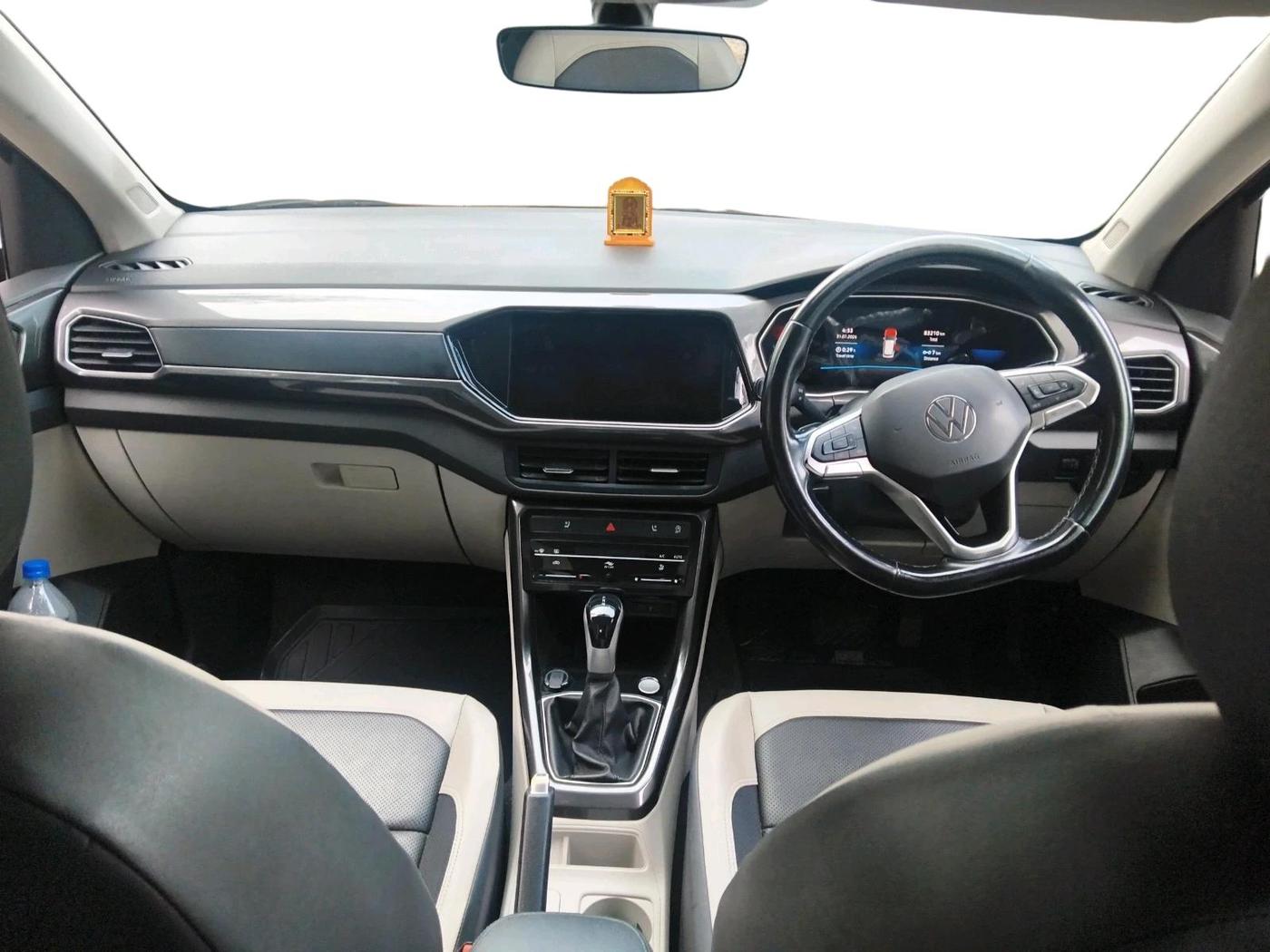 2022 Volkswagen TAIGUN TOPLINE 1.0 TSI AT, Petrol, Automatic, 83,210 km, interior