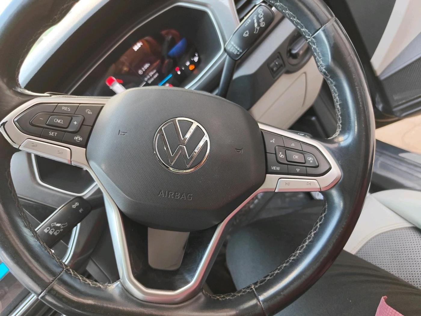 2022 Volkswagen TAIGUN TOPLINE 1.0 TSI AT, Petrol, Automatic, 83,210 km, interior