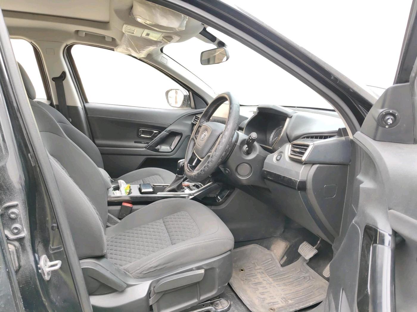 2023 Tata Harrier XTA PLUS 2.0L KRYOTEC DARK EDITION, Diesel, Automatic, 36,365 km, interior