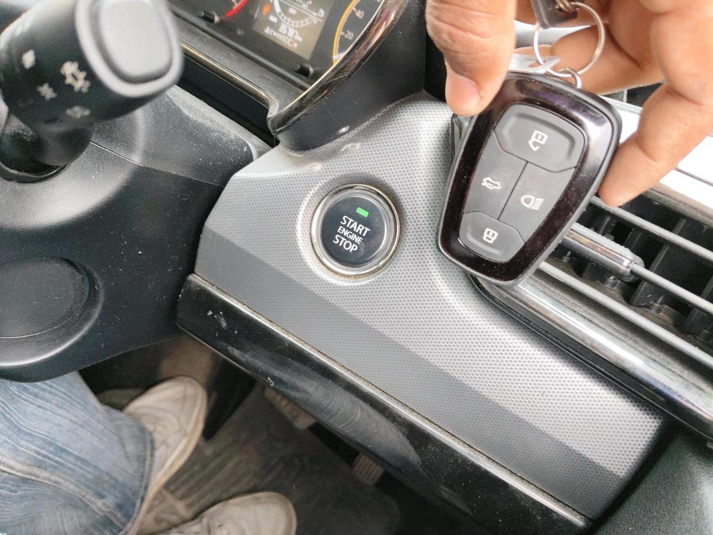 2023 Tata Harrier XTA PLUS 2.0L KRYOTEC DARK EDITION, Diesel, Automatic, 36,365 km, interior