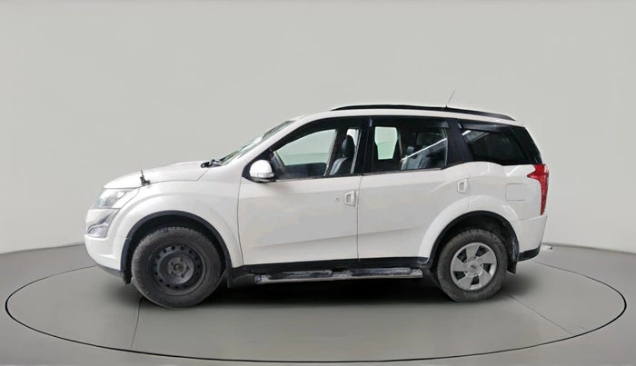 2015 Mahindra XUV500 W6, Diesel, Manual, 1,28,113 km, exterior