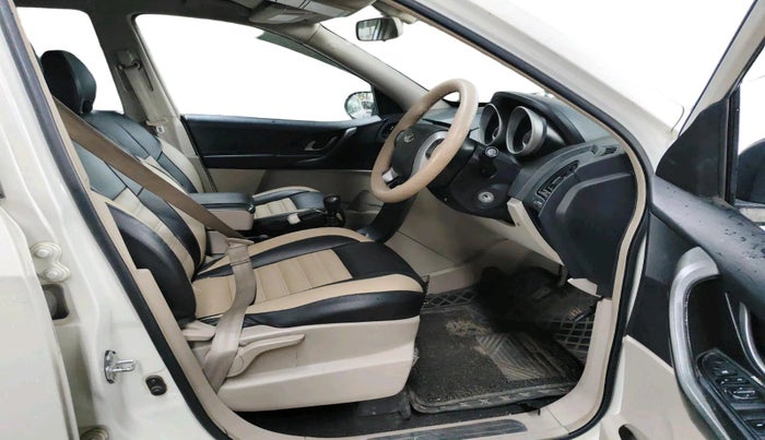 2015 Mahindra XUV500 W6, Diesel, Manual, 1,28,113 km, interior