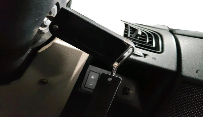 2015 Mahindra XUV500 W6, Diesel, Manual, 1,28,113 km, interior