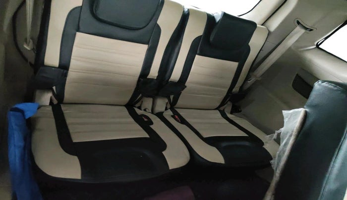 2015 Mahindra XUV500 W6, Diesel, Manual, 1,28,113 km, interior