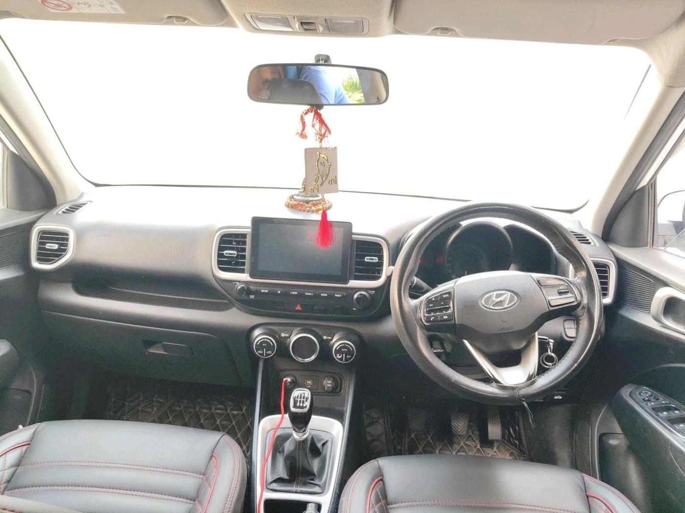2019 Hyundai VENUE SX 1.0 TURBO, Petrol, Manual, 90,595 km, interior