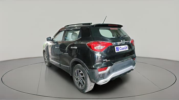 2024 Mahindra XUV300 W8 (O) 1.2 PETROL AMT, Petrol, Automatic, 4,125 km, exterior