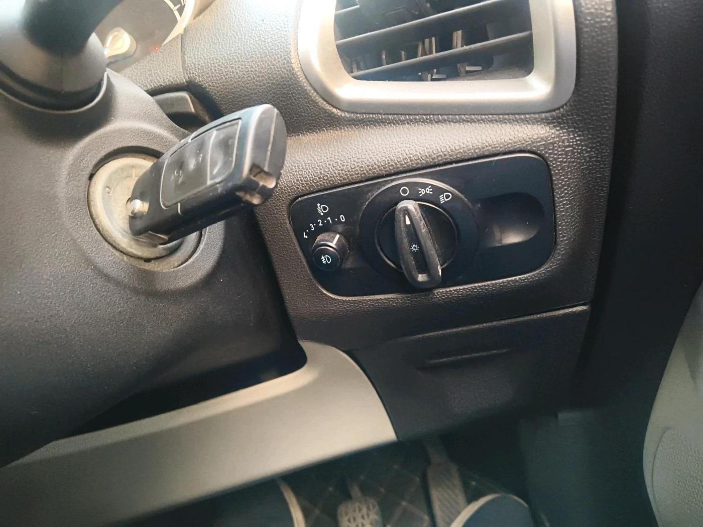 2014 Ford Ecosport TITANIUM 1.5L DIESEL, Diesel, Manual, 1,24,528 km, interior