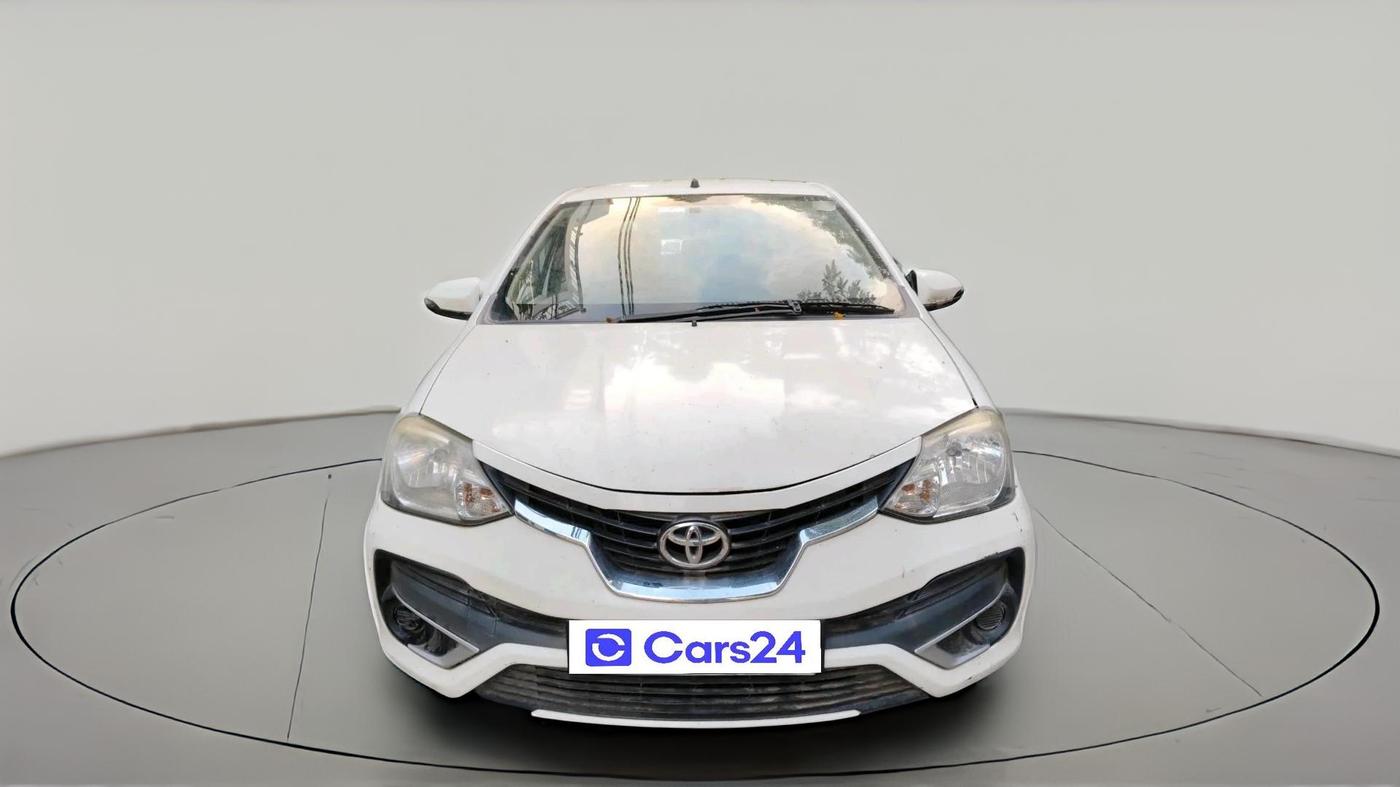 2017 Toyota Etios V PLATINUM, Petrol, Manual, 69,451 km, exterior