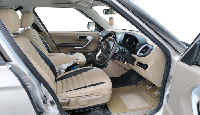 2016 Mahindra TUV300 T8, Diesel, Manual, 87,723 km, interior