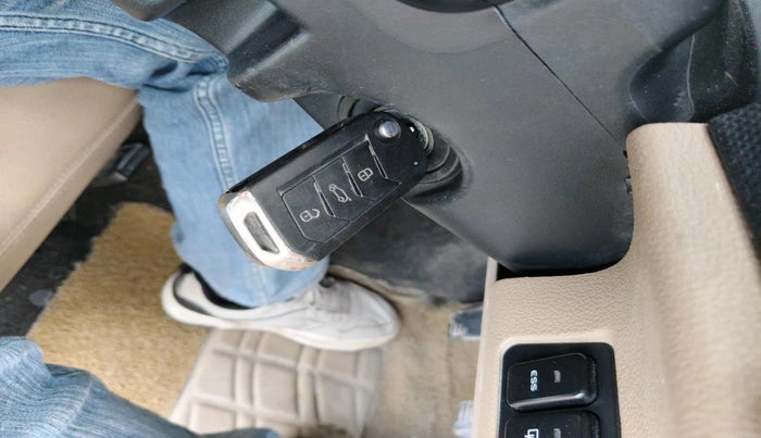 2016 Mahindra TUV300 T8, Diesel, Manual, 87,723 km, interior