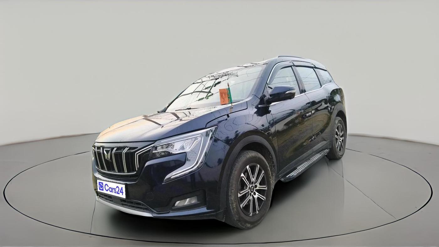 2023 Mahindra XUV700 AX 7 LUXURY P AT 7 STR, Petrol, Automatic, 48,842 km, exterior