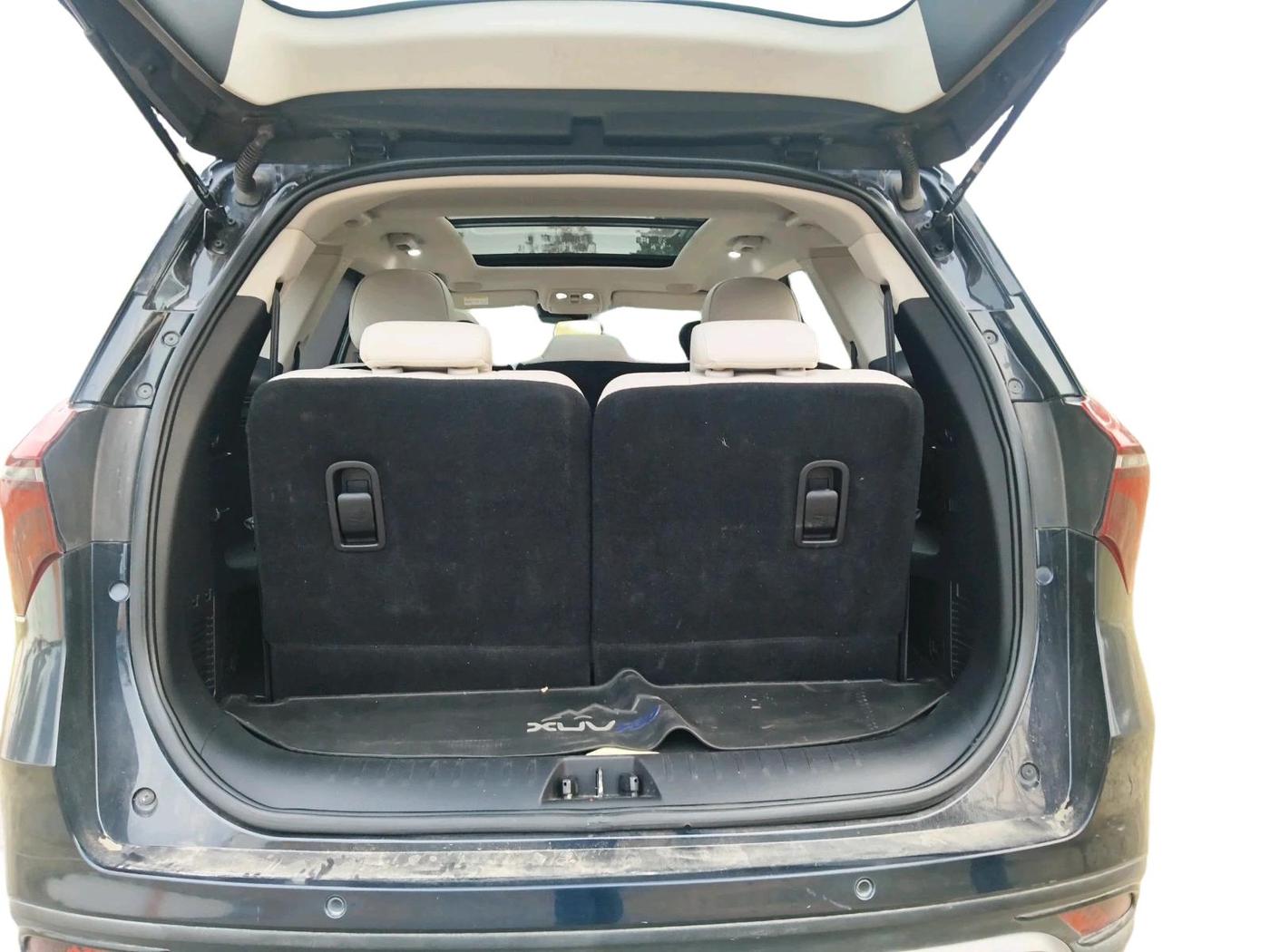 2023 Mahindra XUV700 AX 7 LUXURY P AT 7 STR, Petrol, Automatic, 48,842 km, exterior