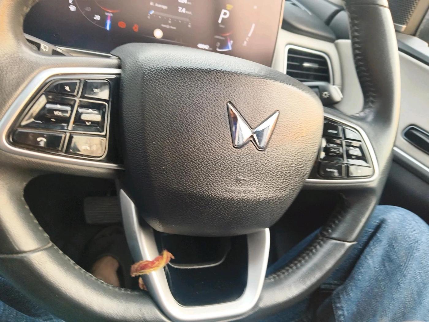 2023 Mahindra XUV700 AX 7 LUXURY P AT 7 STR, Petrol, Automatic, 48,842 km, interior
