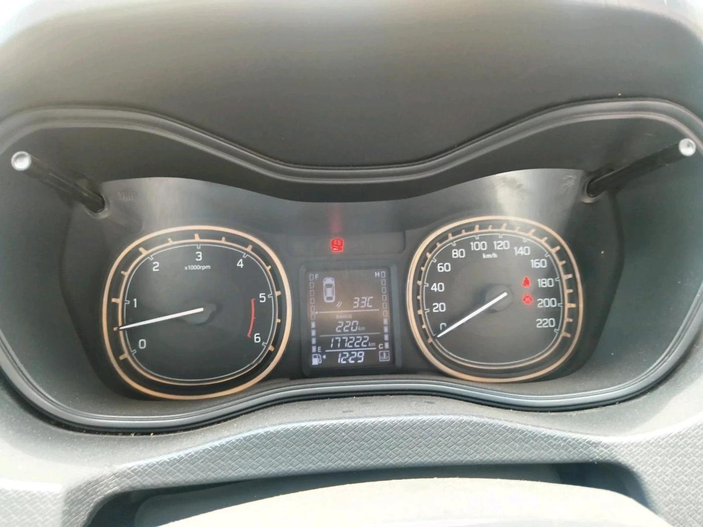 2017 Maruti Vitara Brezza ZDI PLUS, Diesel, Manual, 1,77,222 km, interior