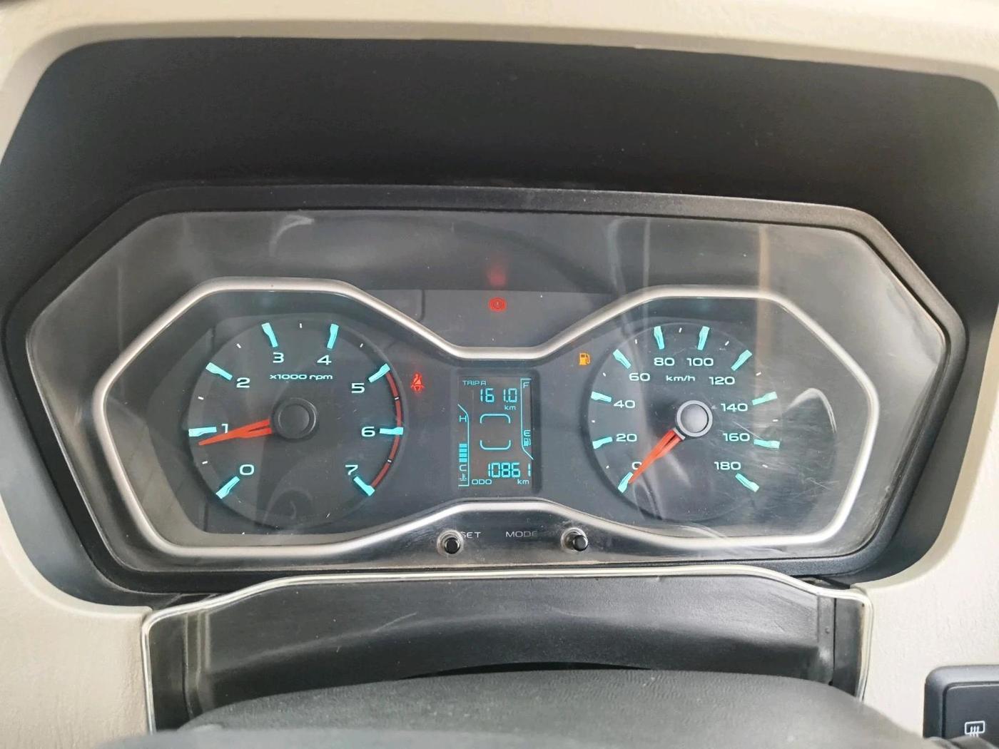 2019 Mahindra Scorpio S9, Diesel, Manual, 8,50,000 km, interior
