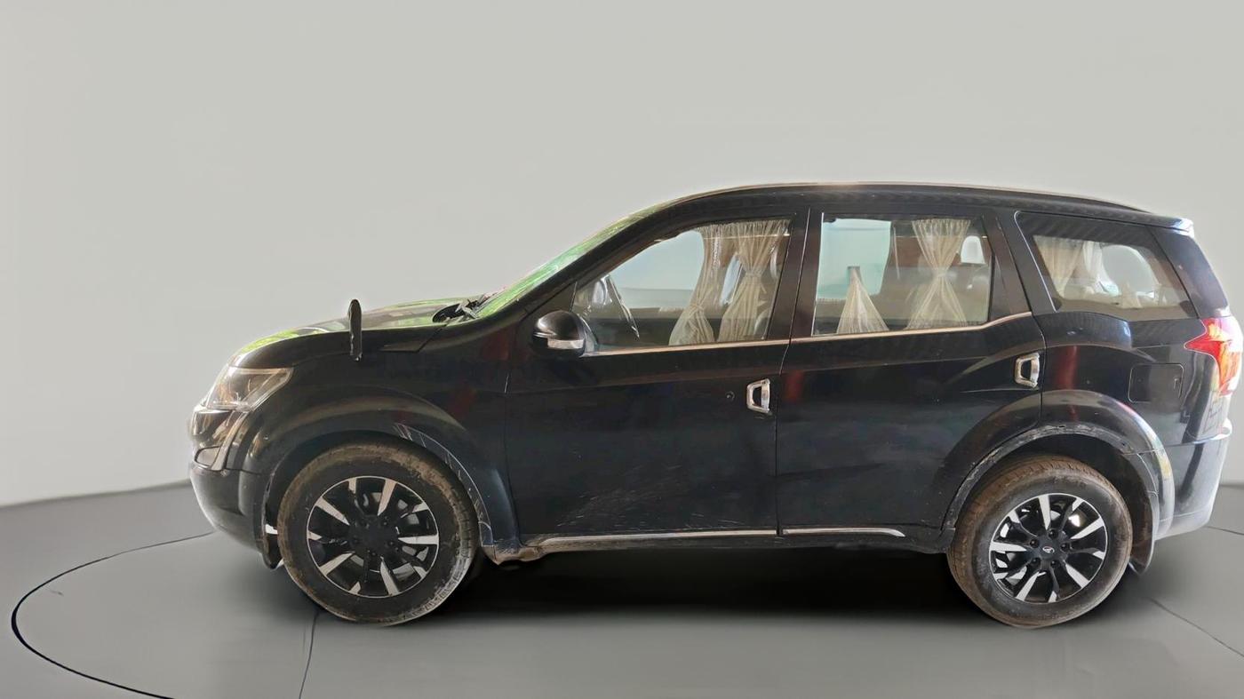 2019 Mahindra XUV500 W11, Diesel, Manual, 65,729 km, exterior